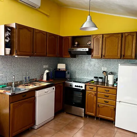 Lucky House Apartment *
